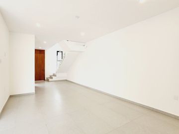 Casa en VENTA con recamara en planta baja Fracc LOMAS DE LA RIOJA