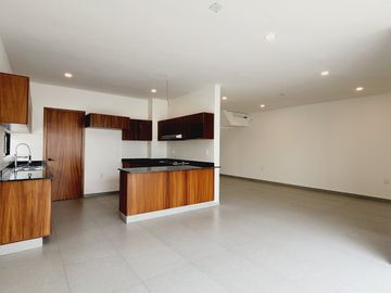 Casa en VENTA con recamara en planta baja Fracc LOMAS DE LA RIOJA