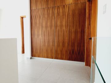 Casa en VENTA con recamara en planta baja Fracc LOMAS DE LA RIOJA