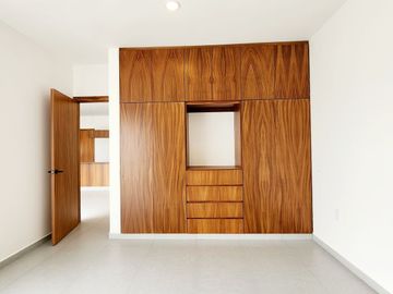 Casa en VENTA con recamara en planta baja Fracc LOMAS DE LA RIOJA