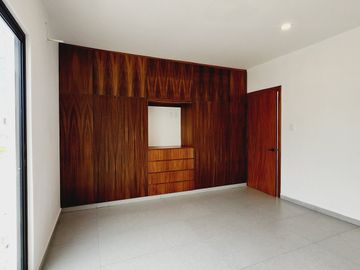 Casa en VENTA con recamara en planta baja Fracc LOMAS DE LA RIOJA