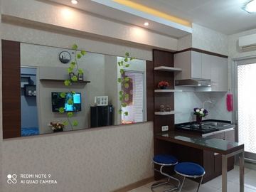 DiSewakan 2br furnish baru, view city cakep!!