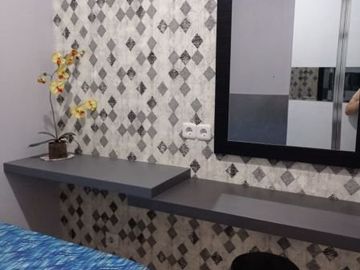 DiSewakan 2br furnish baru, view city cakep!!