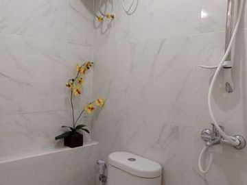 DiSewakan 2br furnish baru, view city cakep!!