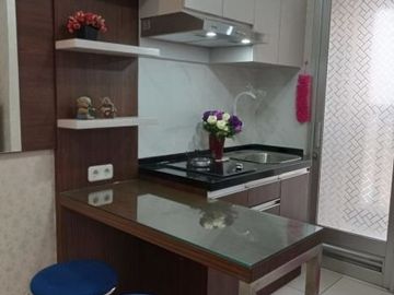 DiSewakan 2br furnish baru, view city cakep!!