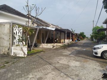 Rumah Dalam Perum di Selatan Giwangan