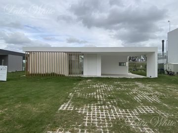 Casa en Venta en Lares de Canning