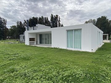 Casa en Venta en Lares de Canning