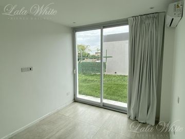 Casa en Venta en Lares de Canning