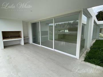 Casa en Venta en Lares de Canning