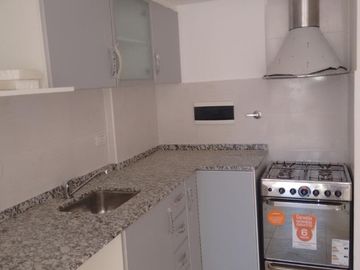 1 AMB.AL FRENTE CON BALCON A ESTRENAR PAEZ AL 2100. FLORES