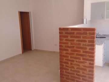 1 AMB.AL FRENTE CON BALCON A ESTRENAR PAEZ AL 2100. FLORES
