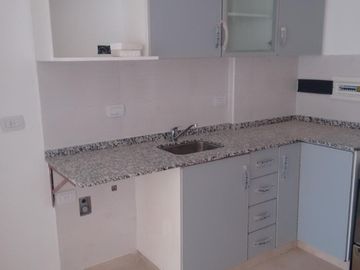 1 AMB.AL FRENTE CON BALCON A ESTRENAR PAEZ AL 2100. FLORES