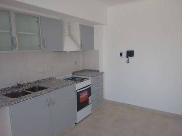 1 AMB.AL FRENTE CON BALCON A ESTRENAR PAEZ AL 2100. FLORES