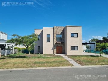 Casa - Escobar