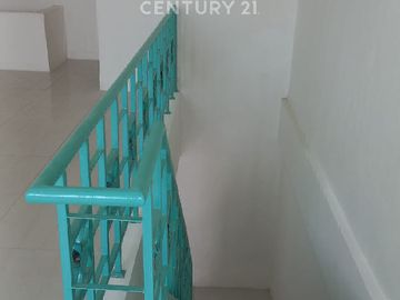 Disewakan Segera Ruko Baru Renovasi Di Harapan Indah Bekasi