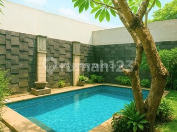 Rumah 2 Lantai Dengan Kolam Renang Pribadi di Cinere Dalam Komplek