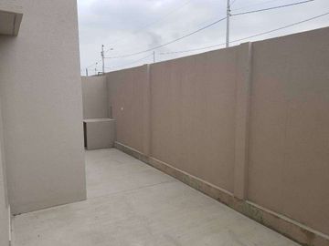 Venta de hermosa casa 4 dormitorios con buenos acabados en Mi Lote Villa Bonita.
