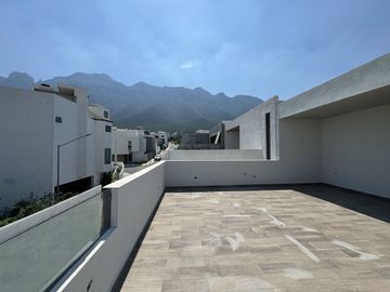 CASA EN VENTA EN CUMBRES ELITE PREMIER PRIVADA
