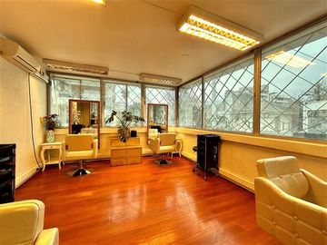 Oficina en Venta en Alberto Henckel | Casa-Oficina en Venta | Providencia | One Propiedades