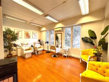 Oficina en Venta en Alberto Henckel | Casa-Oficina en Venta | Providencia | One Propiedades