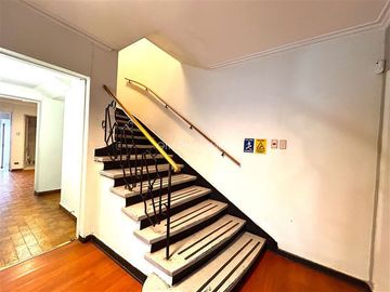 Oficina en Venta en Alberto Henckel | Casa-Oficina en Venta | Providencia | One Propiedades