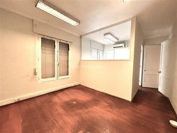 Oficina en Venta en Alberto Henckel | Casa-Oficina en Venta | Providencia | One Propiedades
