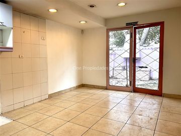 Oficina en Venta en Alberto Henckel | Casa-Oficina en Venta | Providencia | One Propiedades