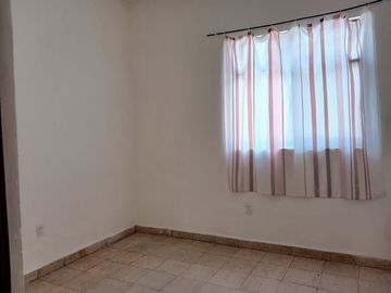 CASA DE UNA PLANTA EN RENTA SLP.