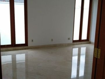 Rumah Mewah Dilengkapi Private Pool Lokasi Prime Di Pondok Indah