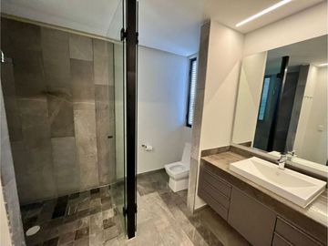 Condominio con piscina, jacuzzi, spa, jardin para perros, en venta Interlomas.