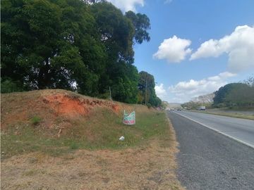 Se Vende Finca de 1 Has - en la Interamericana (H)