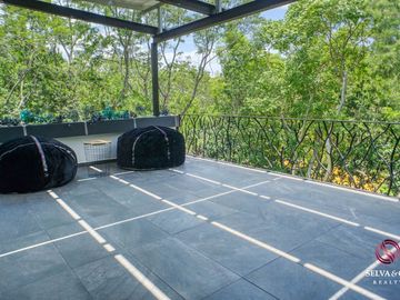 Villa con alberca, doble altura, vistas verdes venta Senderos de Ciudad Mayakoba