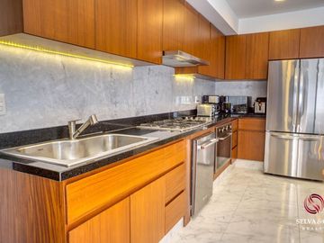 Villa con alberca, doble altura, vistas verdes venta Senderos de Ciudad Mayakoba