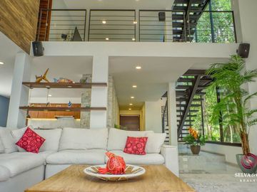 Villa con alberca, doble altura, vistas verdes venta Senderos de Ciudad Mayakoba