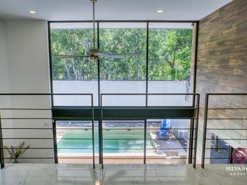 Villa con alberca, doble altura, vistas verdes venta Senderos de Ciudad Mayakoba