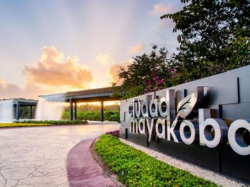 Villa con alberca, doble altura, vistas verdes venta Senderos de Ciudad Mayakoba