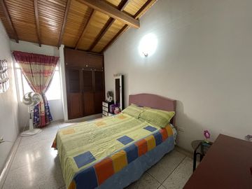 casa en venta en castellana. Cod V5271