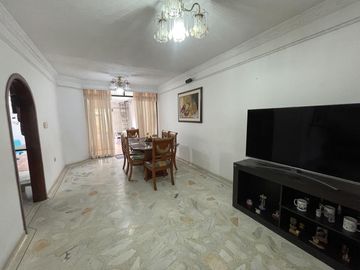 casa en venta en castellana. Cod V5271