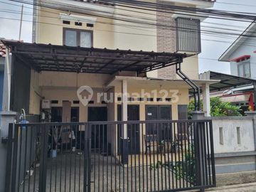 Rumah Luas & Strategis di Kukusan Depok Akses Mudah ke Tol