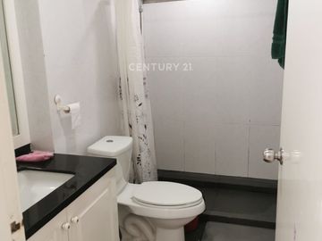 Dijual Apartemen Taman Anggrek Condominium Siap Huni
