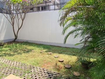 Disewakan Rumah Foresta Cluster Fresco Aria BSD City Tangerang Furnished Baru Renovasi Nyaman Murah