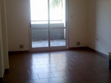 VENTA DE AMPLIO DEPARTAMENTO DE 2 AMBIENTES A ESTRENAR CON COCHERA - APTO A CREDITO