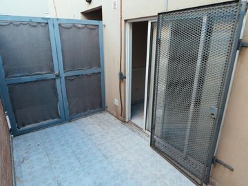 PH EN DUPLEX 3 AMB 2 BAÑOS 2 PATIOS LAV TAZA C/ PARRILLA