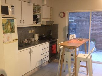 PH EN DUPLEX 3 AMB 2 BAÑOS 2 PATIOS LAV TAZA C/ PARRILLA