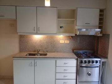 PH EN DUPLEX 3 AMB 2 BAÑOS 2 PATIOS LAV TAZA C/ PARRILLA