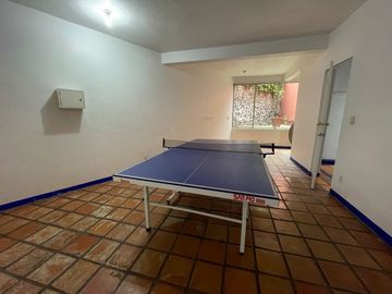 VENTA DE CASA EN MEDIO DEL BOSQUE CON CASA CLUB