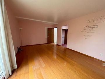 VENTA DE CASA EN MEDIO DEL BOSQUE CON CASA CLUB