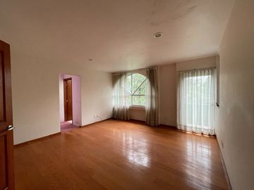VENTA DE CASA EN MEDIO DEL BOSQUE CON CASA CLUB