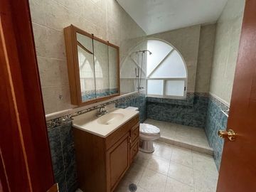 VENTA DE CASA EN MEDIO DEL BOSQUE CON CASA CLUB